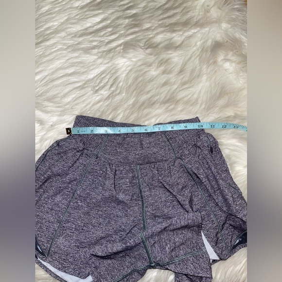 Lululemon Hotty Hot Short - Picture 7 of 10